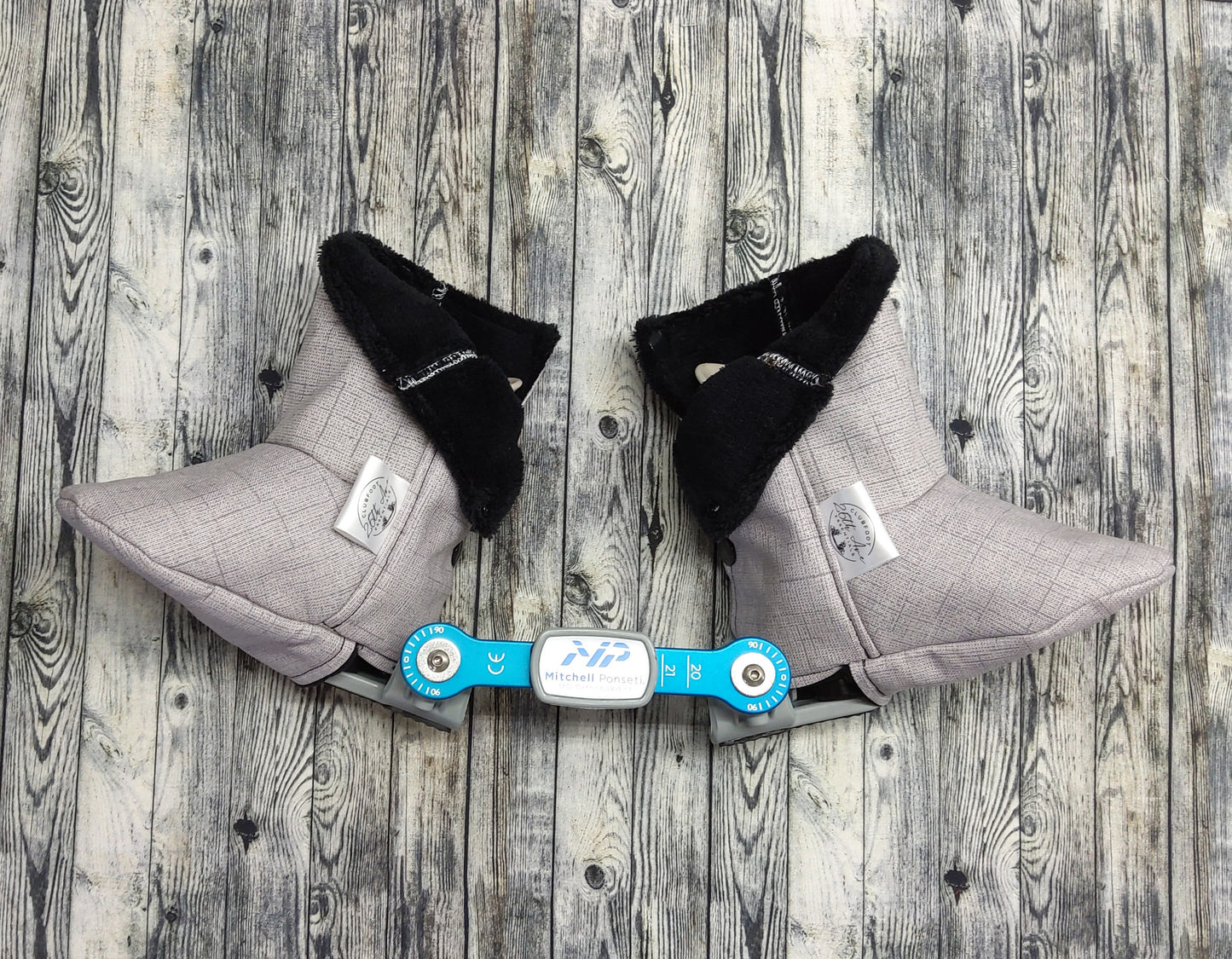 3-4 Grey Canvas & Black Fleece