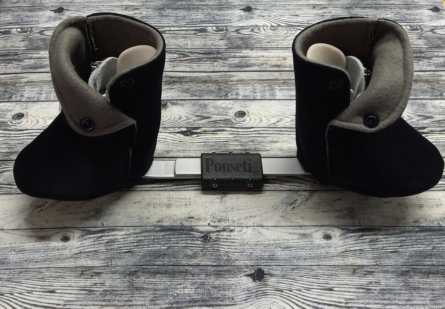 000-00 Black Suede & Grey Fleece