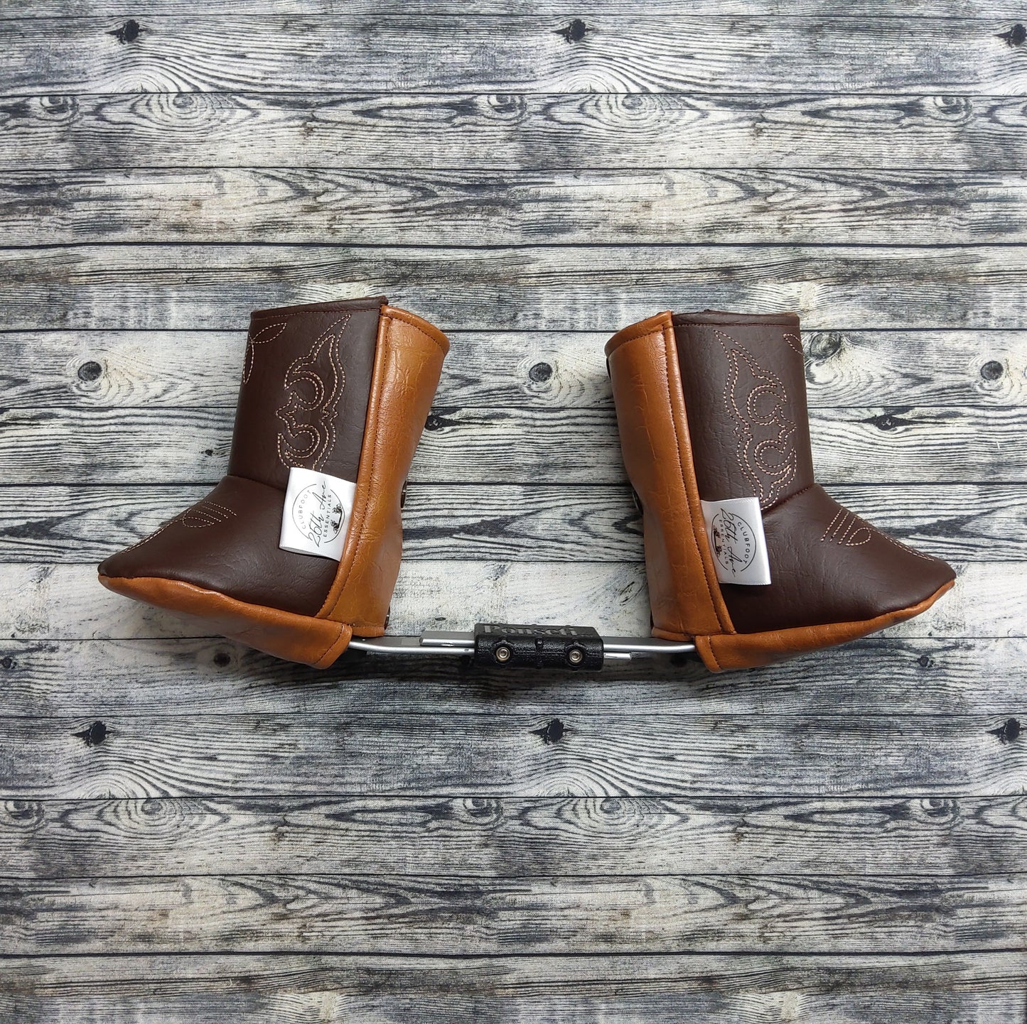00-0 Brown/Caramel Leather & Fleece + Western Embroidered Design