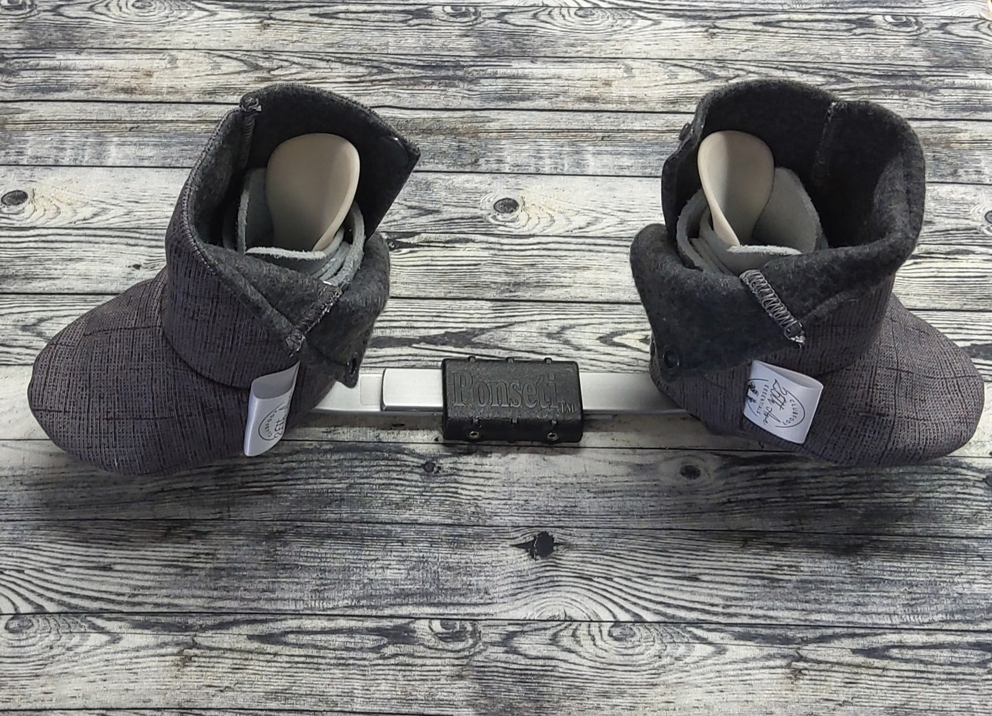 000-00 Charcoal Canvas & Charcoal Fleece