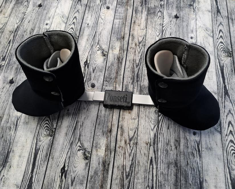 000-00 Black Suede & Grey Fleece