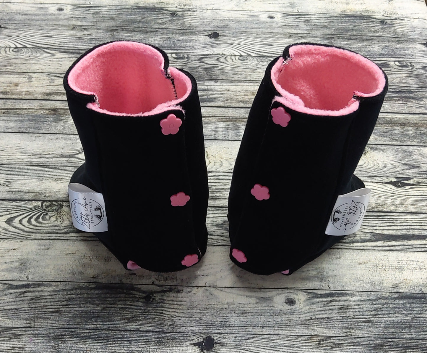 000-00 Black Suede & Pink Fleece