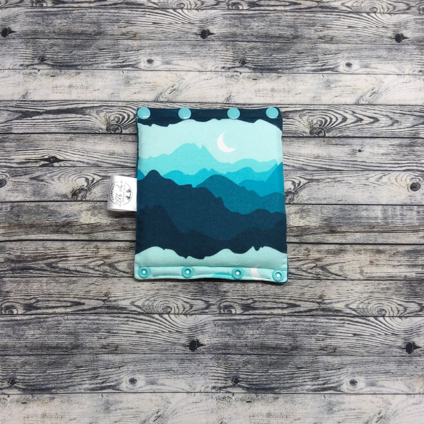 5.5" Mountains & Teal Fleece