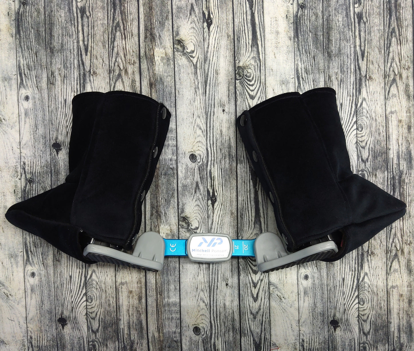 1-2 Black Suede & Black Fleece